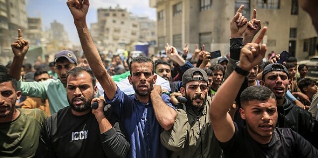 غزہ میں صہیونی دہشت گردوں کی بمباری سے مظلوم فلسطینی شہید اور زخمی