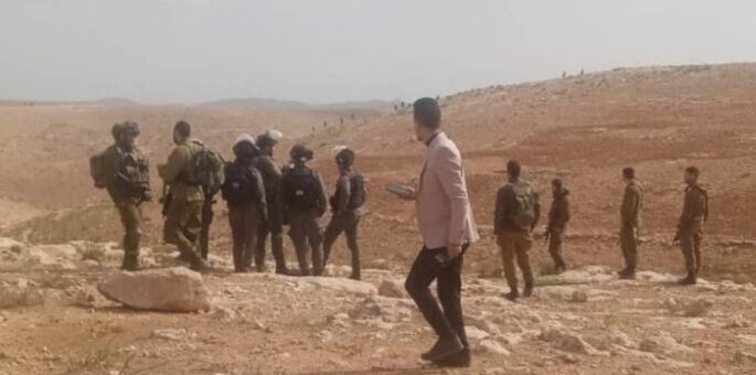 مسافر یطا میں آباد کاروں کے حملے، فلسطینیوں کی املاک کو شدید نقصان پہنچایا