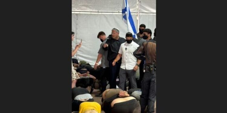 گلوبل صمود فلوٹیلا کارکنان پر غاصب صیہونی فوج کے وحشیانہ تشدد کی حماس کی مذمت