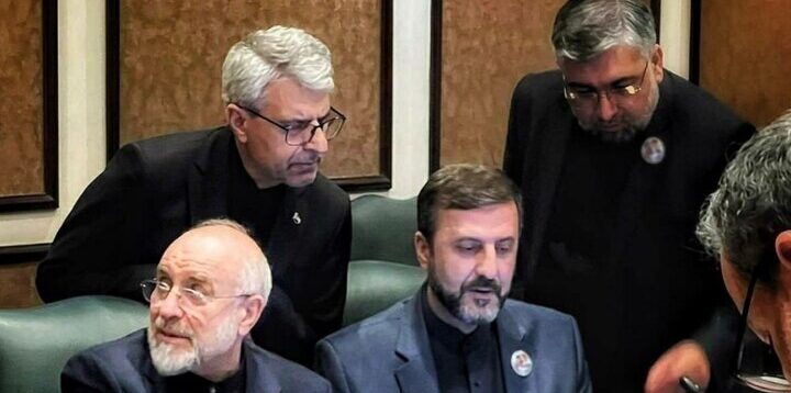 قالیباف نے اسلام آباد میں وینس کی دھمکیوں کا سختی سے مقابلہ کیا