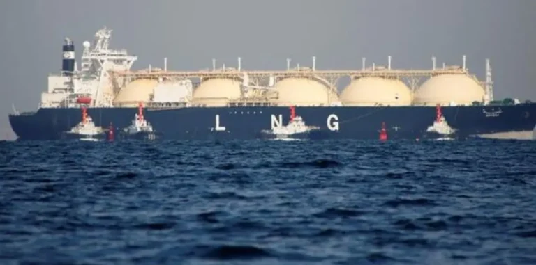 آبناے ہرمز سے ماضی میں LNG ٹینکروں کی آمدورفت بڑھ گئی