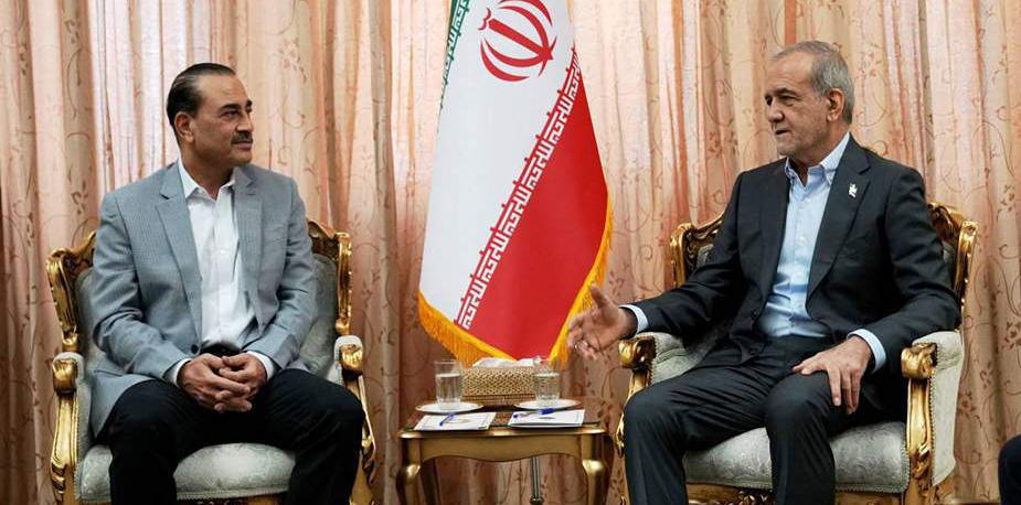 Pezeshkian Asim Munir Meeting: Iran Seeks Only Legitimate Rights in Talks with US, President Tells Pakistan Army Chief