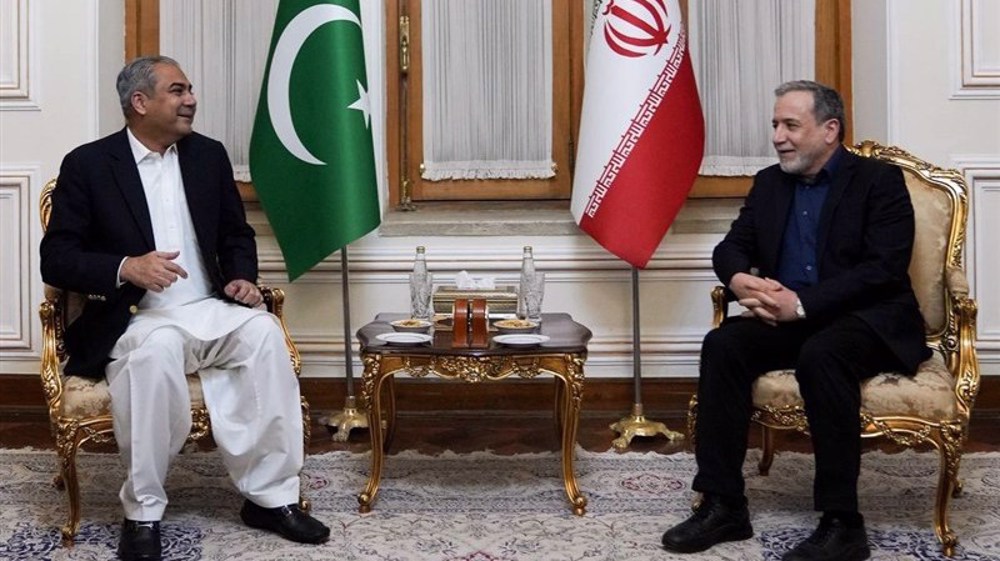 Araghchi Naqvi Meeting: Iranian Foreign Minister Abbas Araghchi meets Pakistan’s Interior Minister Mohsin Naqvi in Tehran