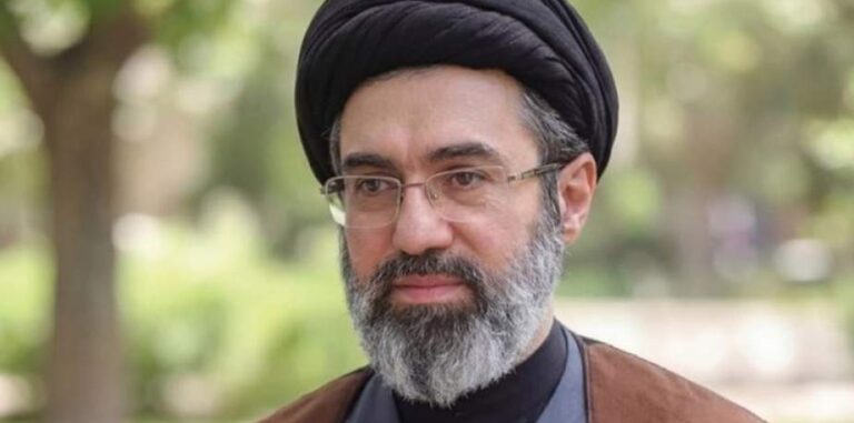 ایران کی مسلح افواج کی مکمل تیاری کی رپورٹ رہبر انقلاب کو پیش کی گئی