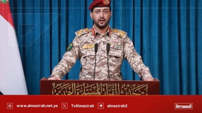 یمن پر سعودی جارحیت: صنعاء ایئرپورٹ پر حملے، حجہ میں کلسٹر بم