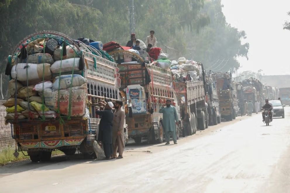 افغان مہاجرین کی جبری واپسی: ایک دن میں 163 خاندان لوٹا دیے گئے