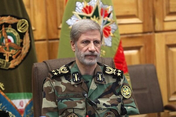 آبنائے ہرمز ایرانی حقوق تسلیم ہونے تک بند رہے گی: جنرل حاتمی
