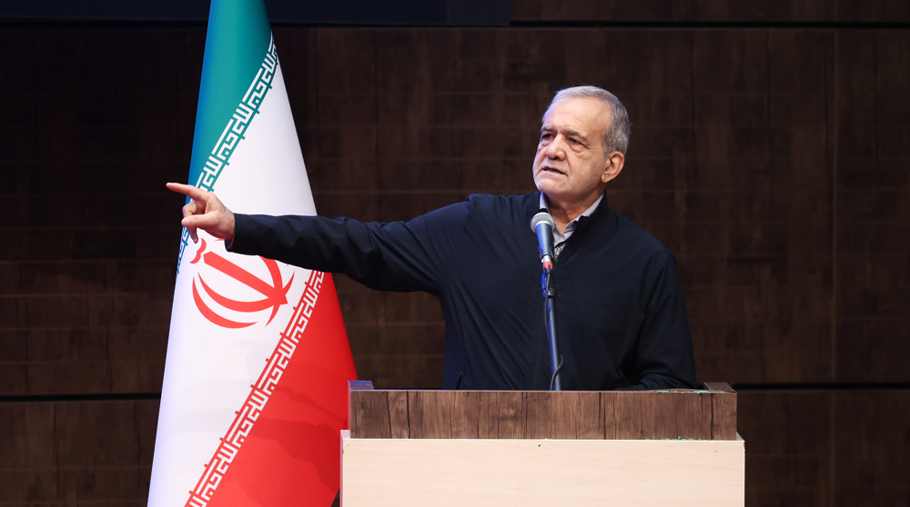 بم اور میزائل ایرانی قوم کو ہتھیار ڈالنے پر مجبور نہیں کر سکتے: صدر پزشکیان